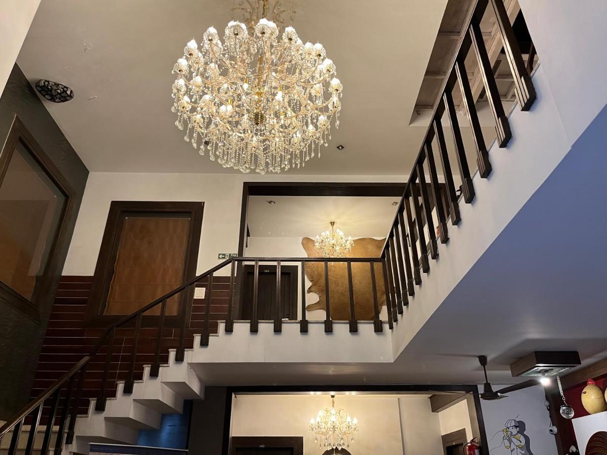 Aakritii Hotels Gurgaon Exterior photo
