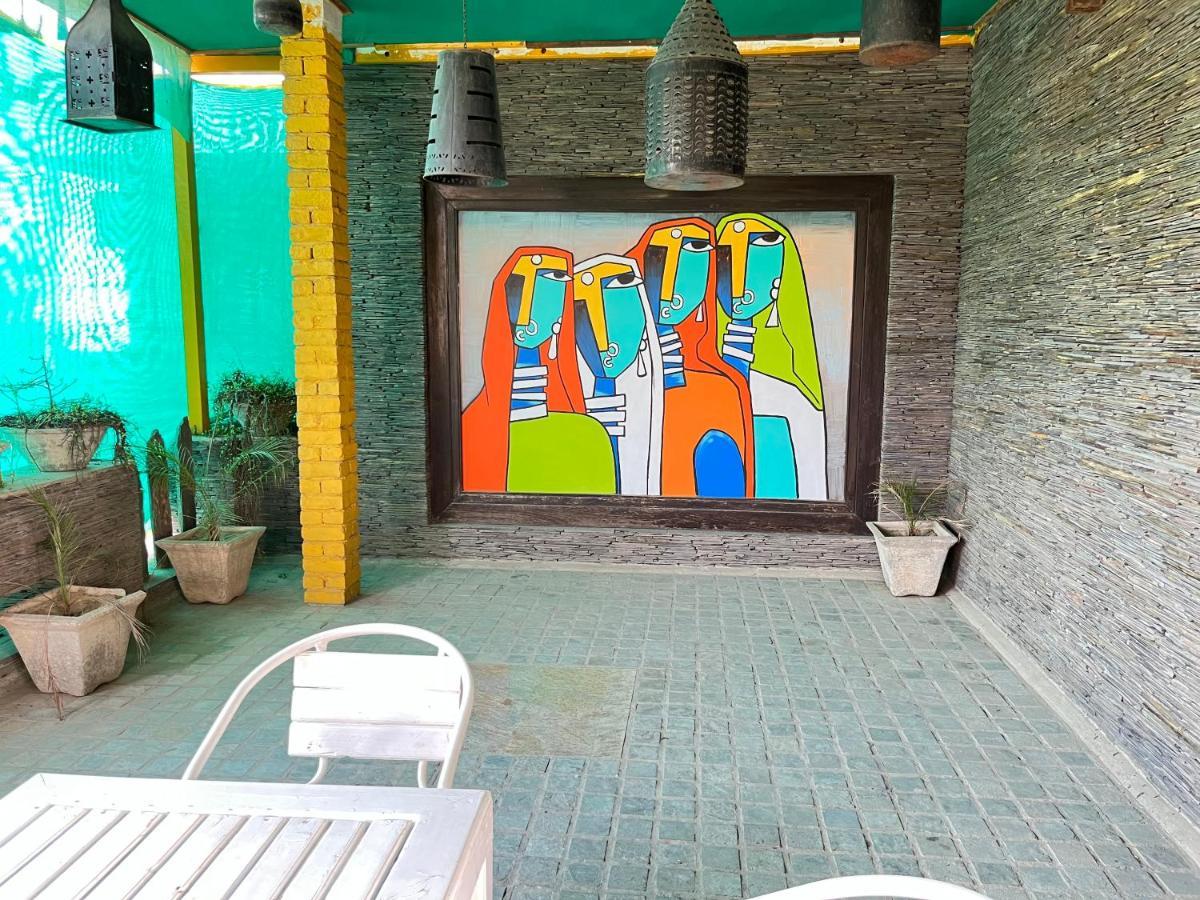 Aakritii Hotels Gurgaon Exterior photo