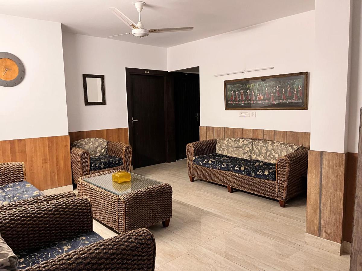 Aakritii Hotels Gurgaon Exterior photo