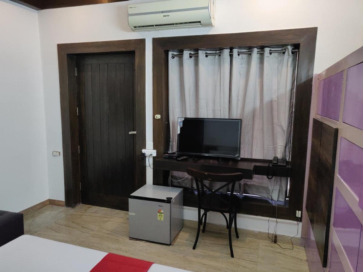 Aakritii Hotels Gurgaon Exterior photo