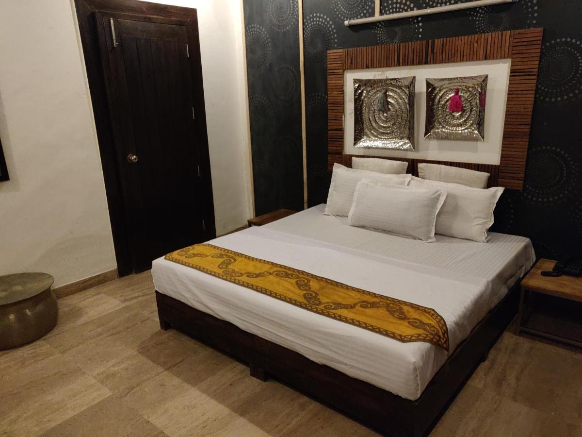 Aakritii Hotels Gurgaon Exterior photo