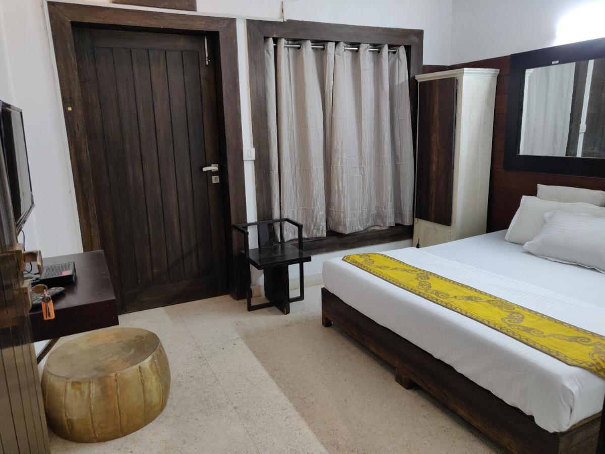 Aakritii Hotels Gurgaon Exterior photo